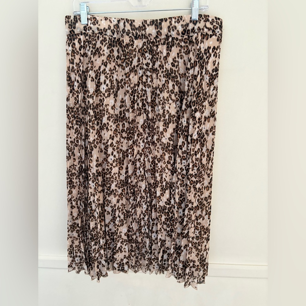 Lane Bryant Plus Size Women’s Pleated Skirt-Lined - Stretch Waist- Sz 26/28